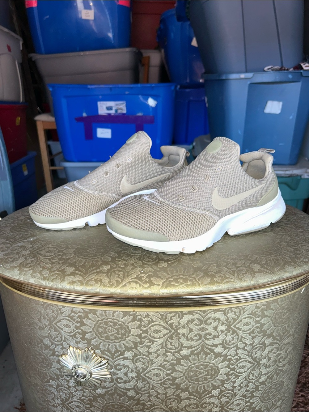 Nike Presto Sneakers in Beige and White Size 8